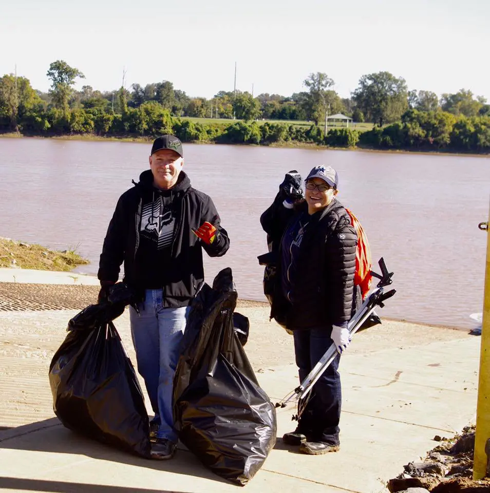 10th Annual Red River Cleanup 14