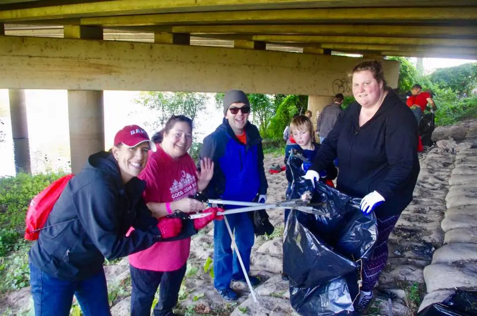 10th Annual Red River Cleanup 19