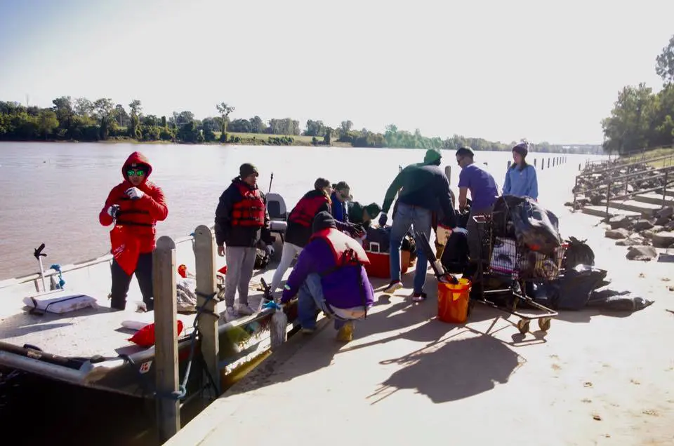 10th Annual Red River Cleanup 21