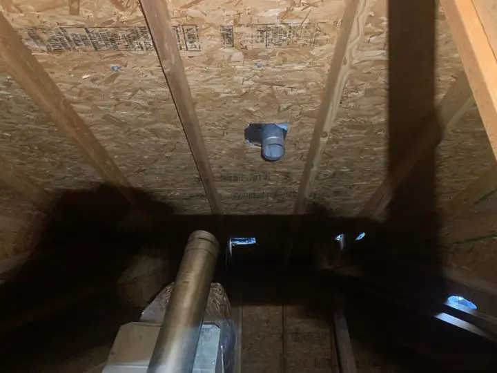 Carbon Monoxide Risks Carbon Monoxide Risks - Loose flue vent pipe